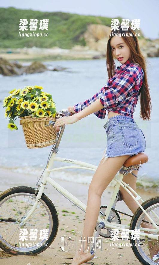 爱尤物 - 西门小玉的女仆写真，图片里透出一丝不经意的暧昧和微妙