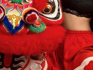 爱尤物 – 快来围观金梓馨的礼服套图，衣服都要开口叫好，太美了吧！