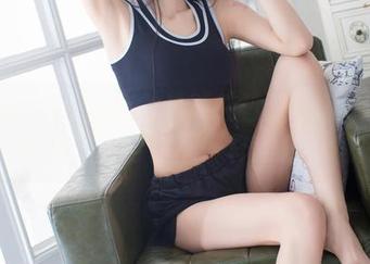 爱蜜社 – 谁说泳衣只能在沙滩上？娜大少爷的精选套图给你不一样的夏日魅力！