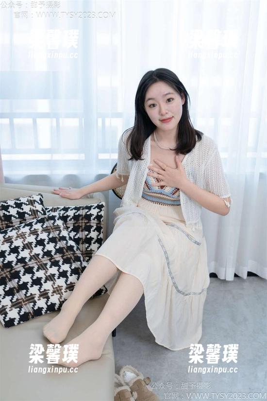 甜予摄影 - 私房大揭秘：小语与运动鞋的不解之缘，图片真是太“脚”了！