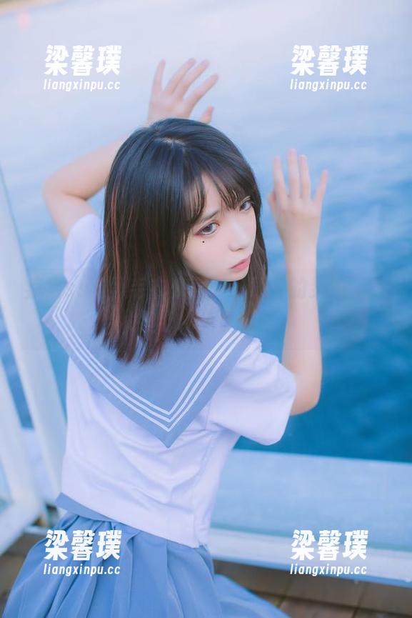 疯猫ss与黑毛衣少女：下载你的灵感，别担心，免费哦！
