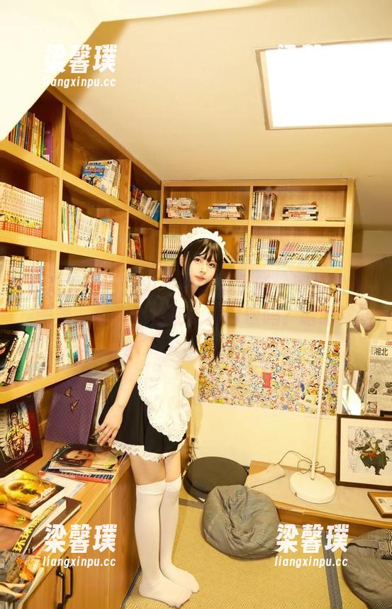 白莉爱吃巧克力旅拍图集更新—照片里有美景，镜头外她在认真讨饭吗？哈哈！
