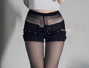 微密圈 – 肉丝秀禾服下的白龙猫女，私拍写真让人欲罢不能