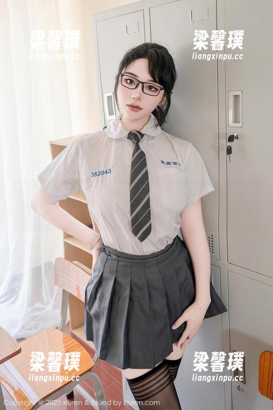 秀人网 - Elise谭晓彤的校园瞬间，网盘作品竟是隐秘的风景线