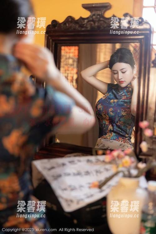 秀人网 - 精选美图：Suki_baby的死库水，水花四溅，心情小起伏！