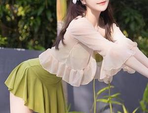 秀人网 – 孟狐狸FoxYini私房泳装图包，久违的心动感觉，果然很致命。