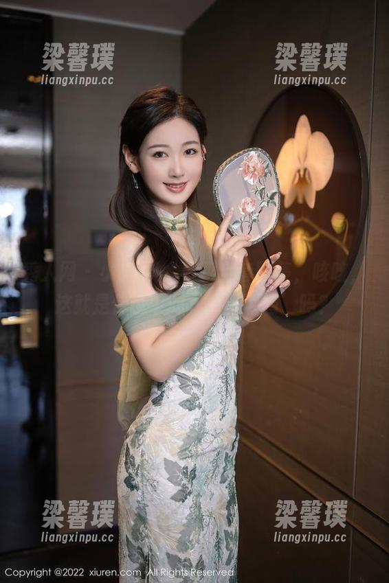 秀人网 - 小Kiki水手服全套图集，咳咳，这就是传说中的‘制服诱惑’吗？