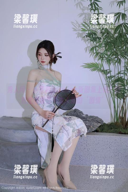 秀人网 - 小茉莉jasmine新剧集上线！图包里的那些不为人知的‘剧情’