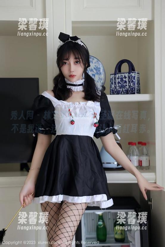 秀人网 - 林文文yooki的圣诞在线写真，不是我说，这画质真的是让人面红耳赤。