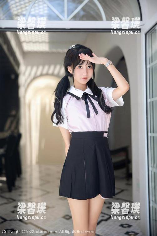 秀人网 - 来看看柚柚小奶瓶的黑色图册，保证你会想说‘哇’！