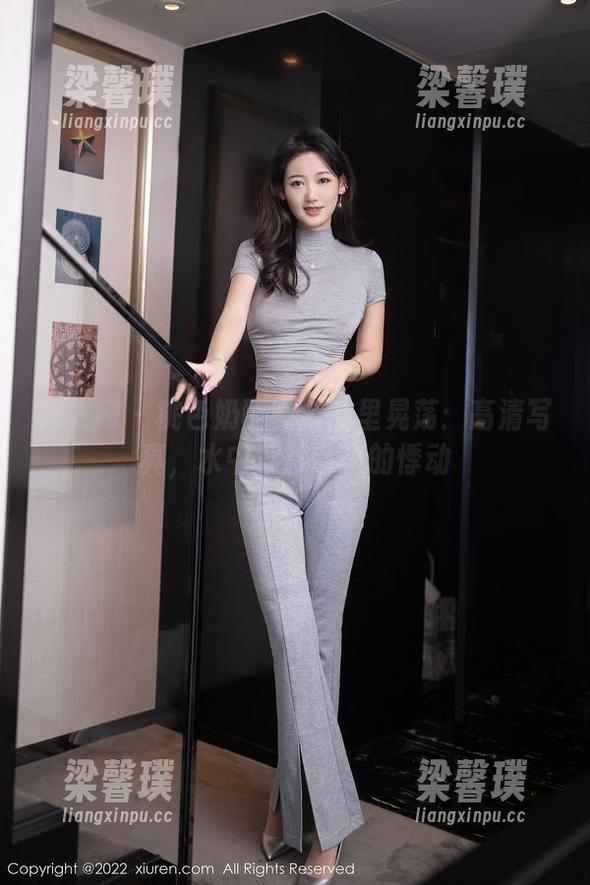 秀人网 - 桃色奶酪在浴缸里晃荡：高清写真，水中浮影带来的悸动