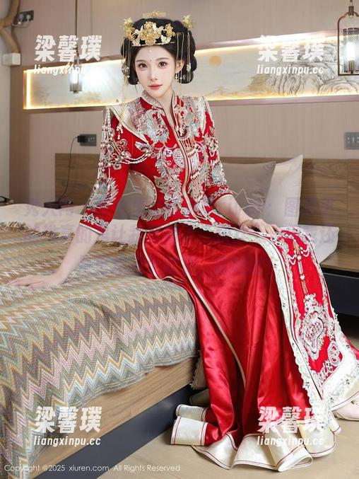 秀人网 - 皮衣里的江淑影river：图集里的她真的是让我想起了“侠女”，但我还是更想当个吃货，哈哈哈！
