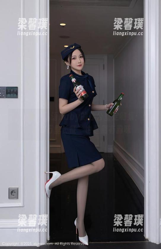 秀人网 - 私语baby的办公室定制集：这个“万里长征”也是别有韵味