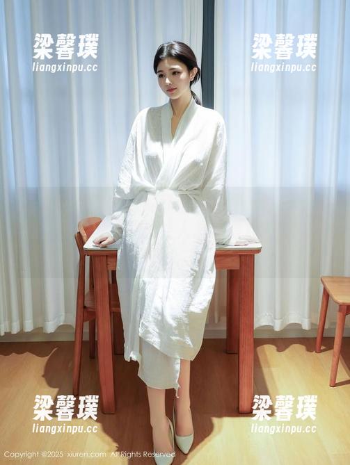 秀人网 - 金小依的瑜伽写真集：穿越时空的性感，原图就是让人想多看几眼的那种！