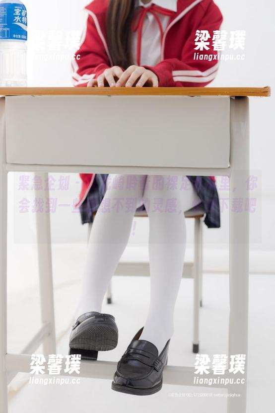 紧急企划 - 在龙崎聆音的裸足合集里，你会找到一些意想不到的灵感，快来下载吧！