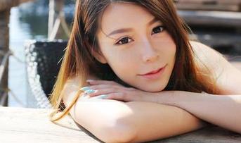 美媛馆 – “MARA酱”的短裙原图，更新给我来了个措手不及，我差点被这个腿给电到，心里一阵狂欢！
