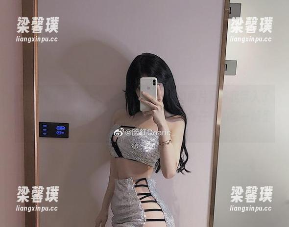 脸红Dearie 微密圈 - 更新更新,脸红Dearie的照片又将我带入了一个意境十足的梦境,真是让人想隐身在她的每一帧里。