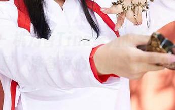 蜜桃社 – 桃乃香Tina学姐的全套，点击下载，准备好心跳加速了吗？