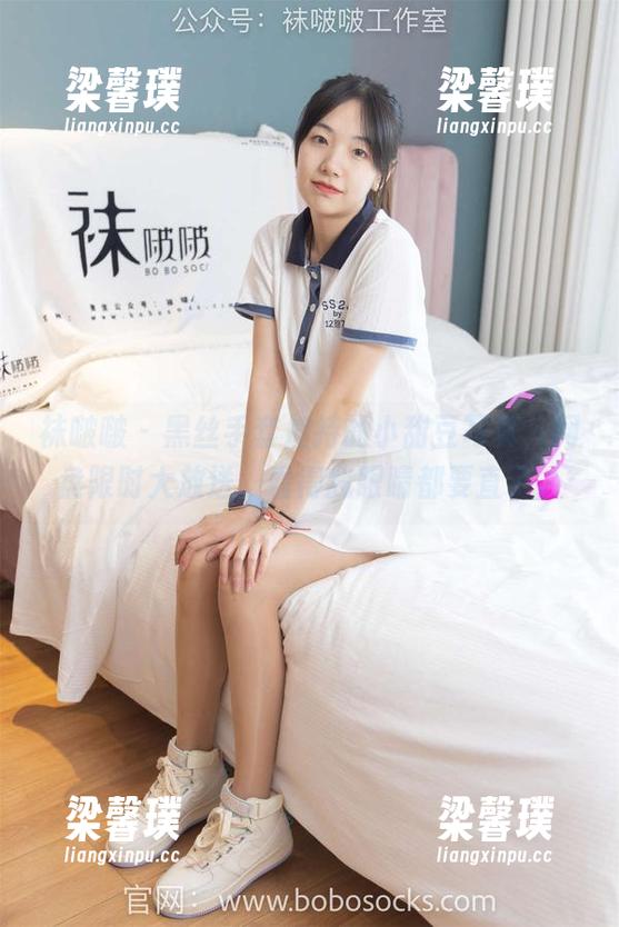 袜啵啵 - 黑丝手套加持的小甜豆写真，网盘限时大放送，看得我眼睛都要直了。