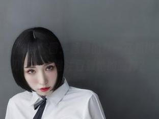 微密圈 – 最新校园套图：超辣的林一在知识的海洋中游刃有余，谁注意到她的眼神？