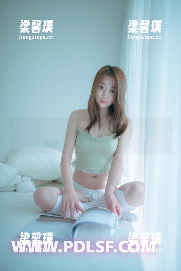 轰趴猫 - 探索可乐Vicky的可爱世界：图片精选，谁说可爱仅限于年龄！