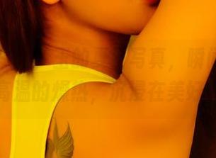 青豆客 – 吕梦玉的夏日写真，瞬间让人忘记高温的燥热，沉浸在美好中。