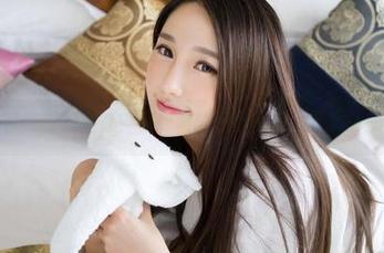 青豆客 – 寻找灵感？莫雅淇的学妹写真，下载准没错！