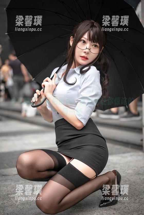 香草喵露露私拍图集：裤里丝让你惊诧的每一帧