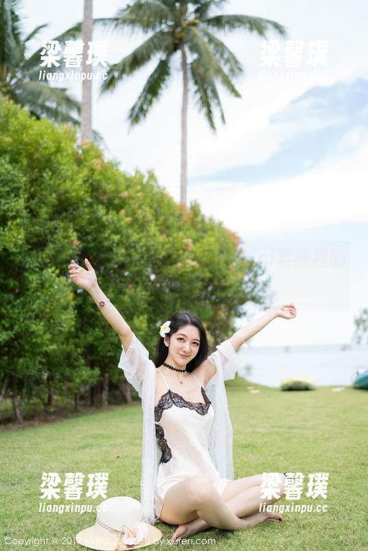 魅妍社 - 美足与高清，FoxYini孟狐狸的写真简直让人心动不已！