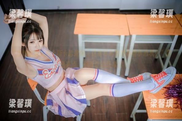 “当鳗鱼霏儿遇上斯卡哈教师，这组写真竟然有些小心机！”精选亮点，刷新你的想象力