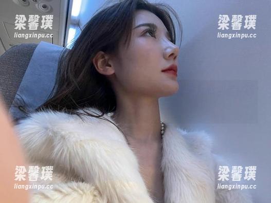 微密圈 - 反差学妹图集，黎允熙的每张照片似乎都在诉说另一个故事…