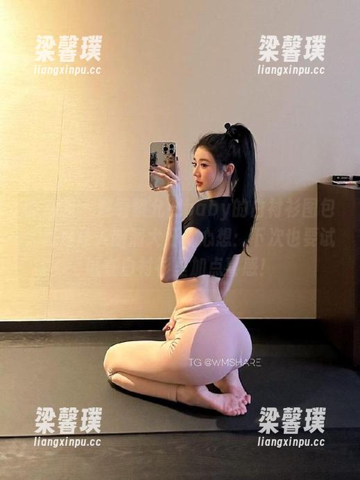 微密圈 - 观看黎允熙baby的白衬衫图包，真是让人脑洞大开，心想：下次也要试试在白衬衫里加点喜感！